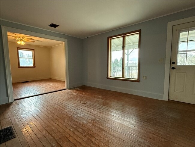 Building Photo - 2996 US-20