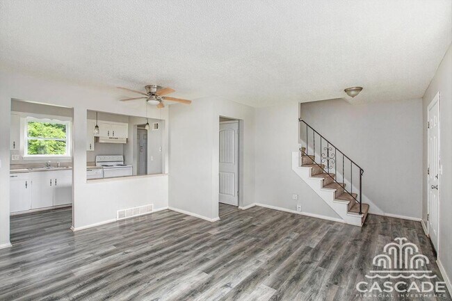 Foto del edificio - 220 N Oak Dr