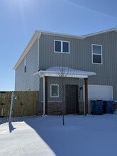 Building Photo - 6805 SW Dignity Ave