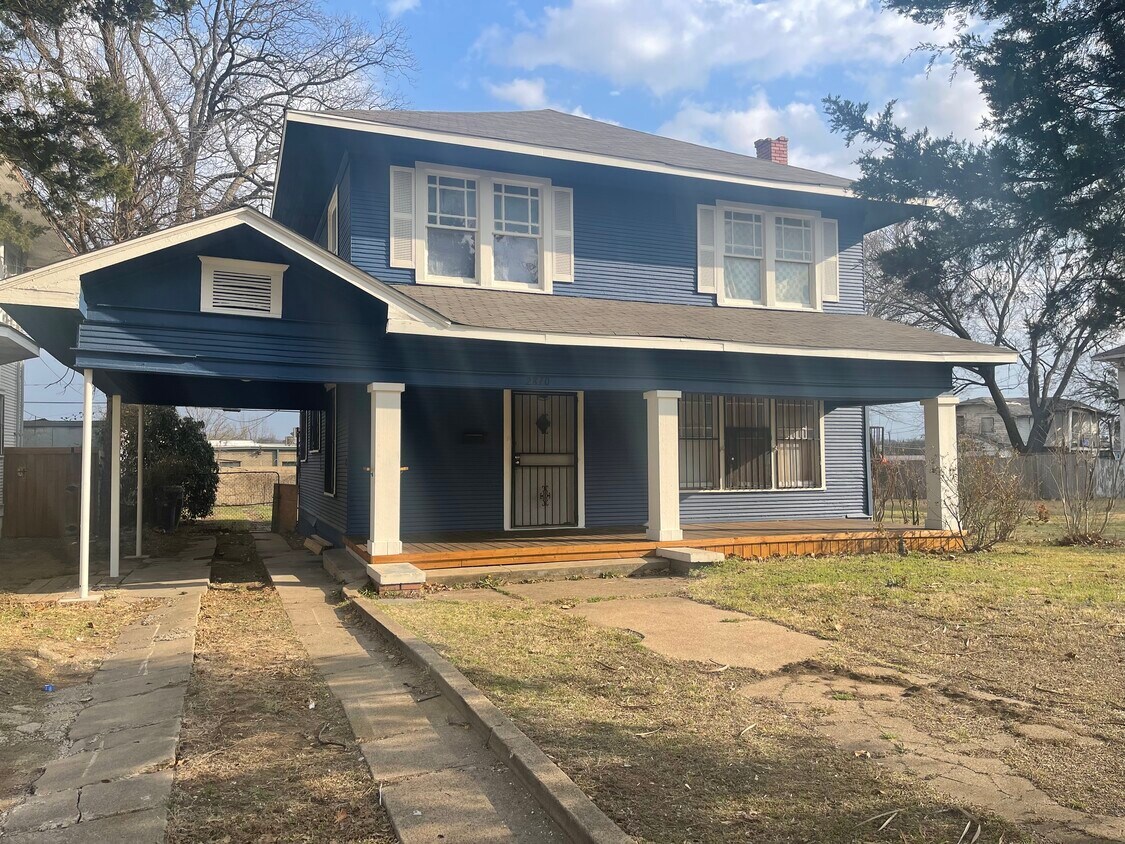 Foto principal - 2810 South Blvd