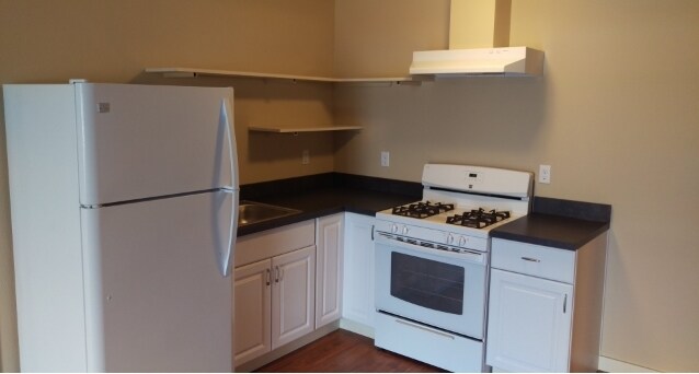 Kitchen - 2109 3rd St