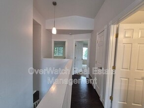 Building Photo - 8211 Mentra St