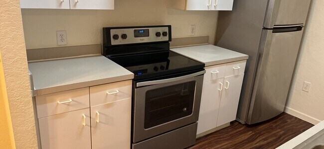Building Photo - one bedroom condo for rent in Tampa Palms!