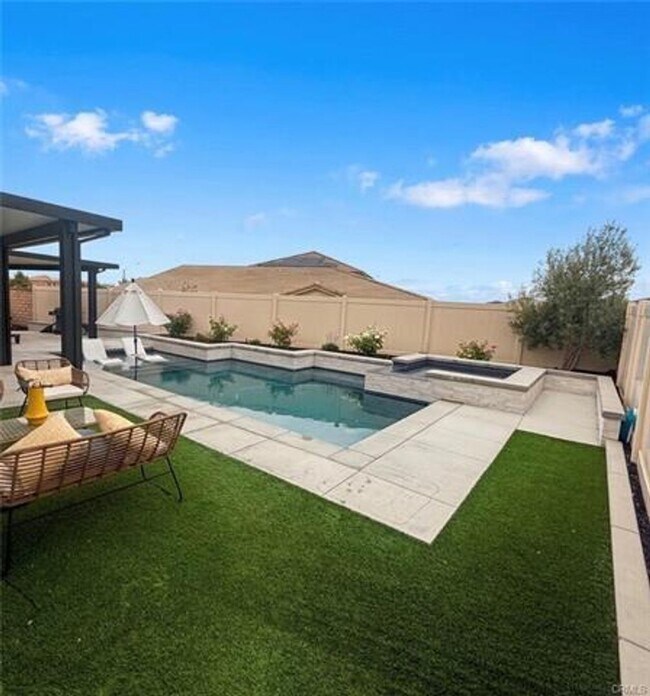 Foto del edificio - Stunning Pool Home