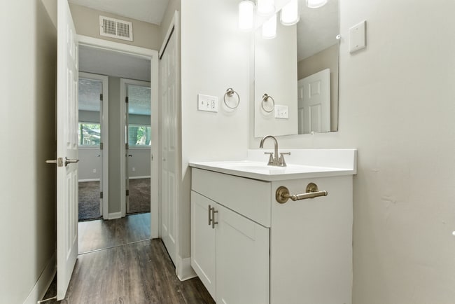 9400 Hurstbourne Park Blvd-89.jpg - The Rye Apartments