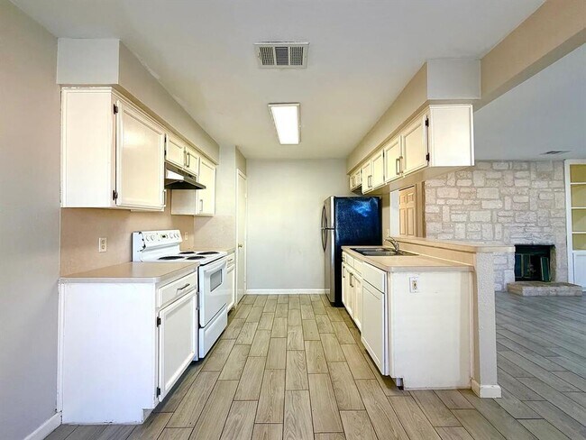 Foto del edificio - 209 E Noton St