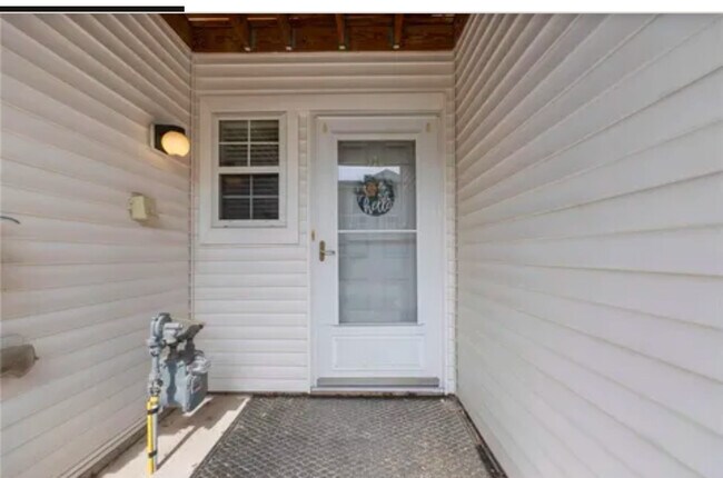 Foto del edificio - 7382 Timber Crest Dr S