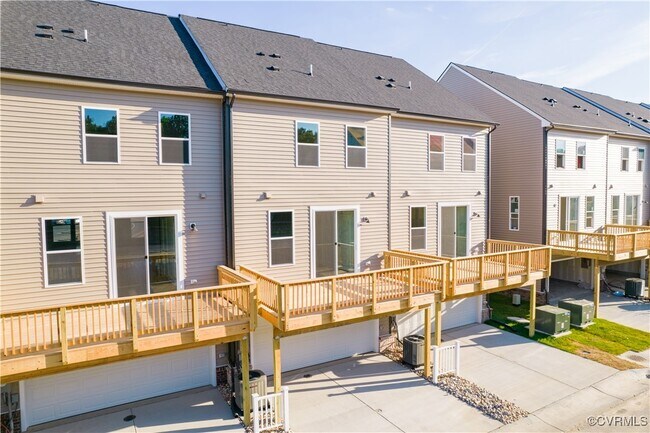 Building Photo - 9987 Magnolia Rdg Dr