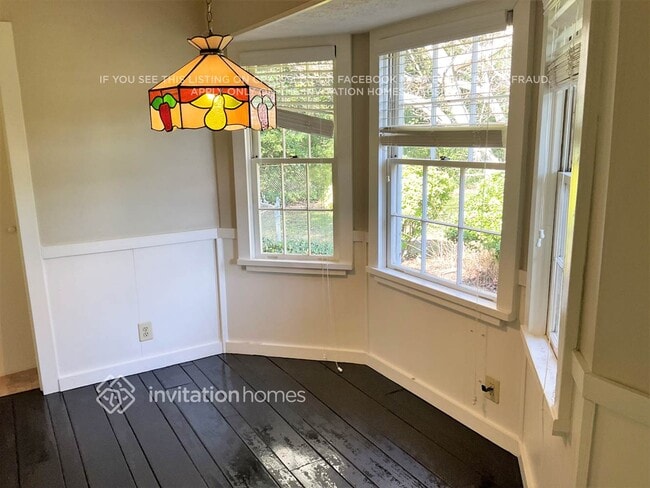 Building Photo - 2395 Springdale Dr