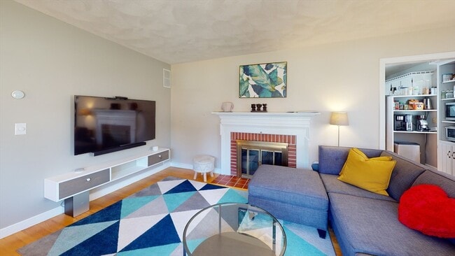 Building Photo - 11A Pearl St