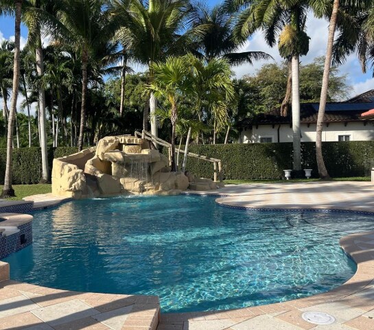 Foto del edificio - 450 NW 130th Ave