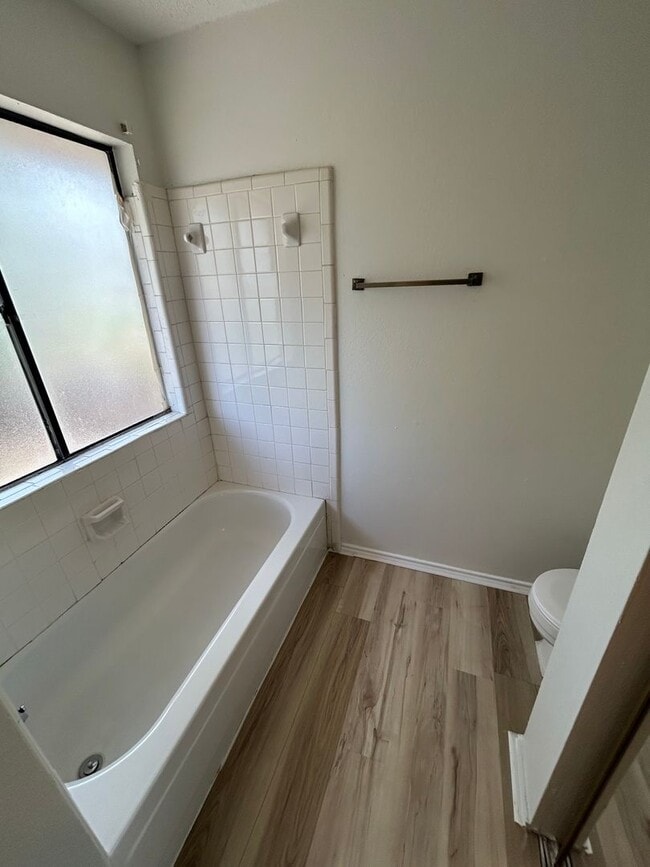 Foto del edificio - Come and see this well-kept beautiful home...