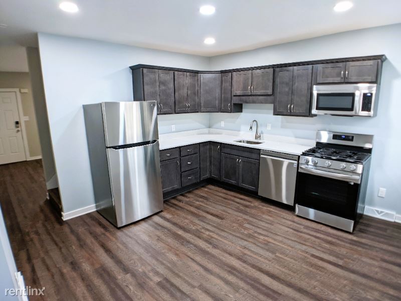 Foto principal - 2 br, 1 bath Townhome - 5329 Brown Way