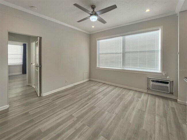 Foto del edificio - 408 Armada Rd