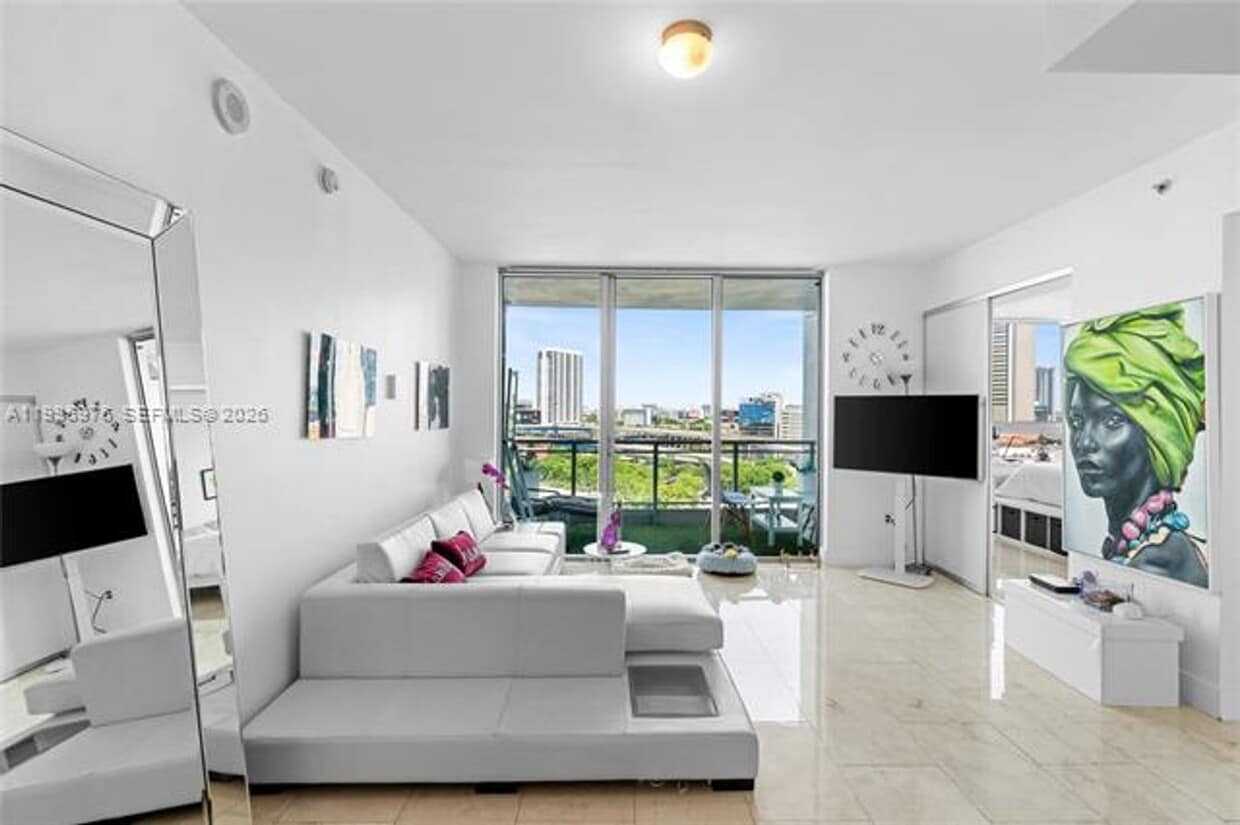 Photo - 90 SW 3rd St # 1209 (A11995976)