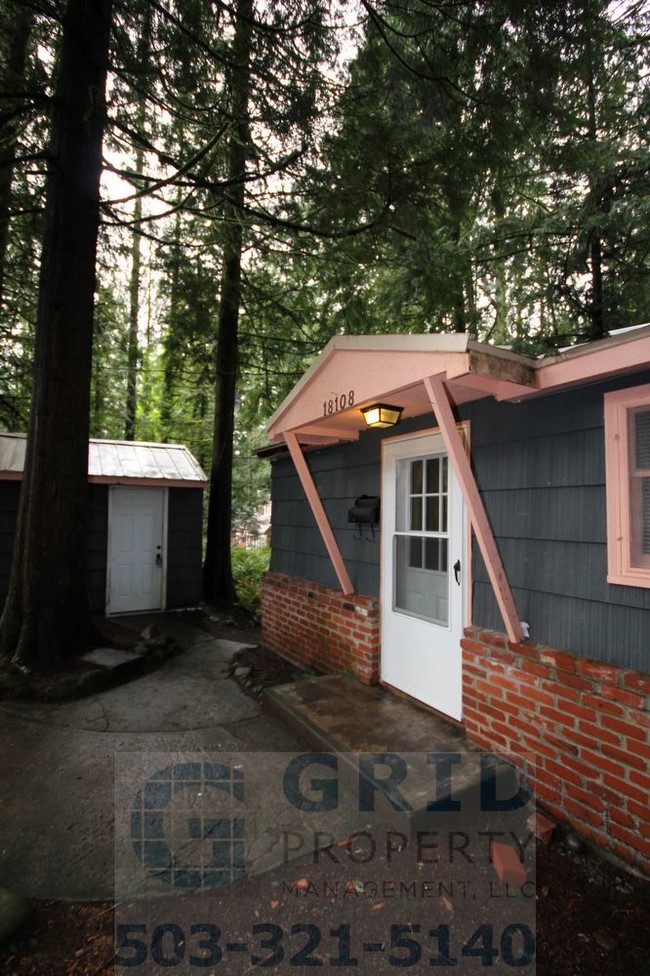 Building Photo - 18108 NE Cole Witter Rd