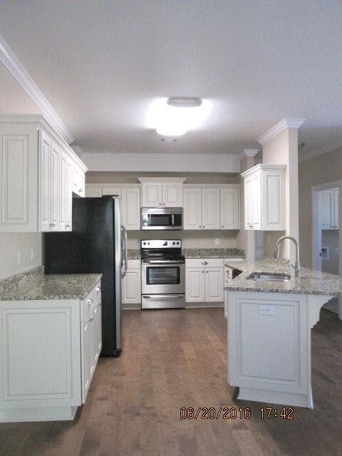 Building Photo - 336 Willow Lake Dr