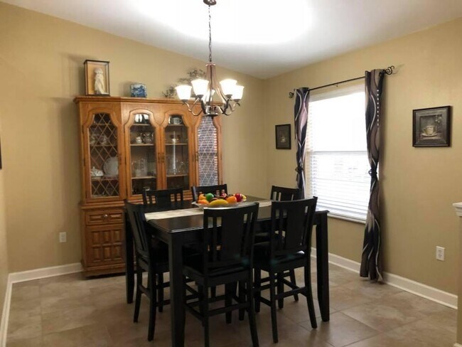 Foto del edificio - 6461 Arbor Ln