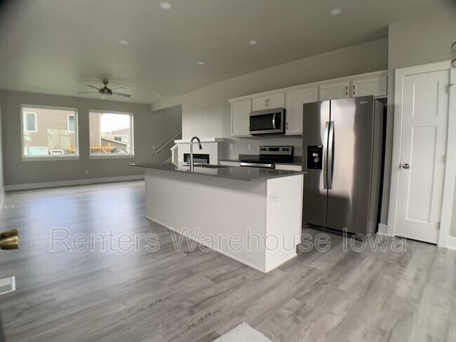 Foto del edificio - 1400 NE Cedarwood Dr