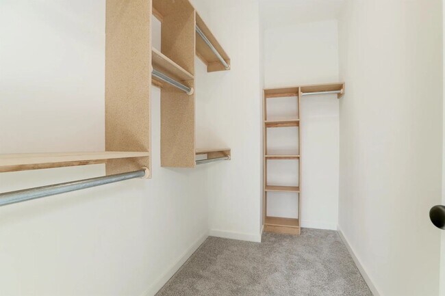Foto del edificio - 5314-5316 N Pinecrest St