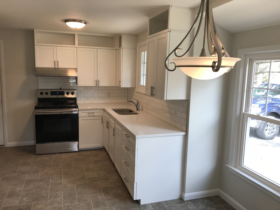 19 Geraldine Ave, New Hartford, NY 13413 House Rental in New Hartford