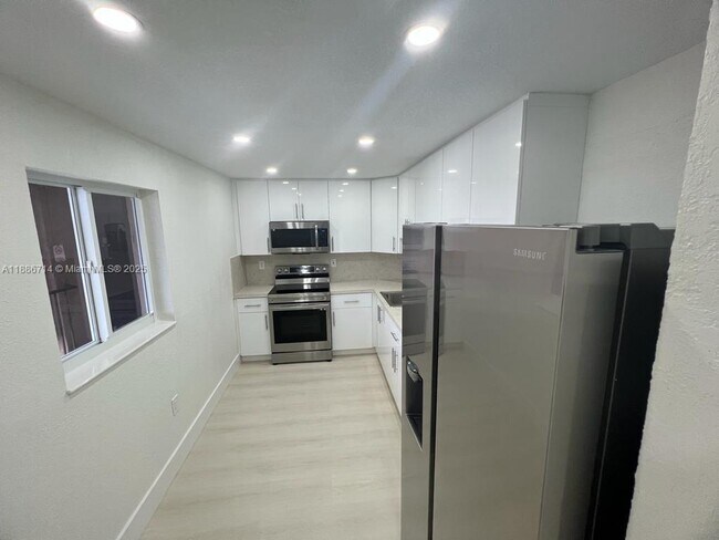 Foto del edificio - 6575 W 4th Ave