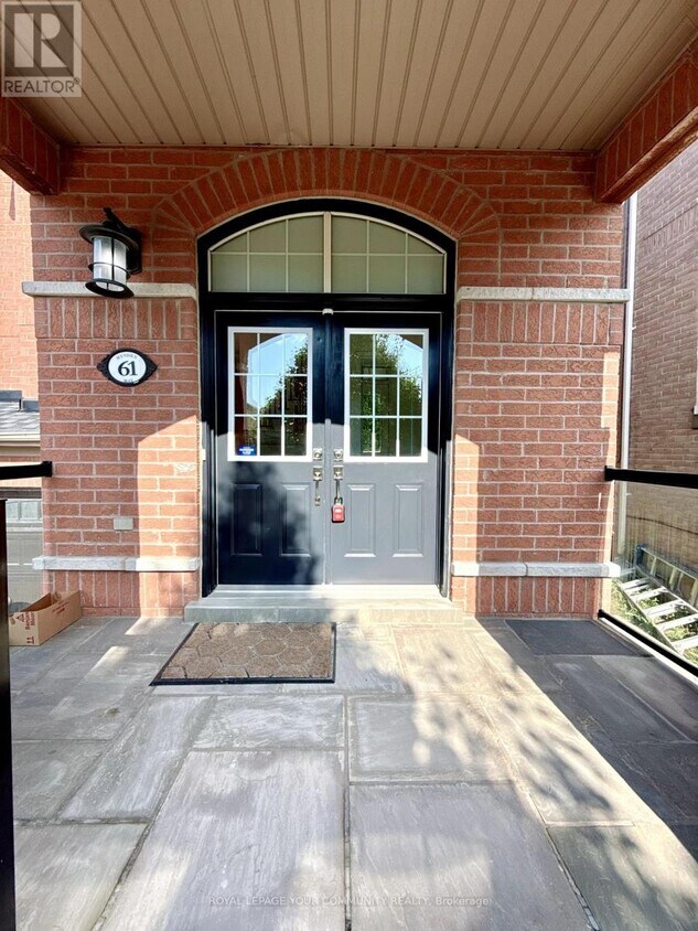 Primary Photo - 61 Mynden Way