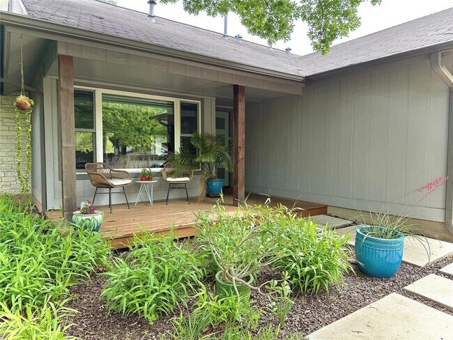 Building Photo - 9603 Marsh Dr