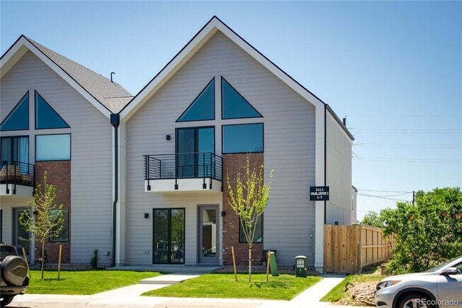 Building Photo - 3411 Albion St