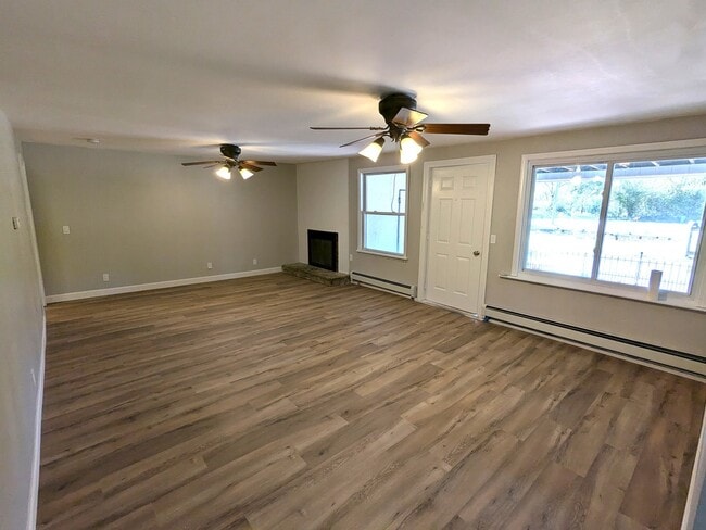 Building Photo - 38185 N State Park Rd
