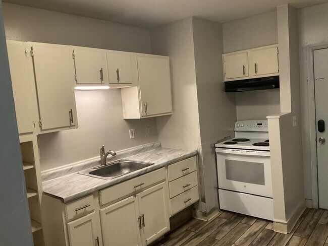 Foto del edificio - 3032 Colerain Ave