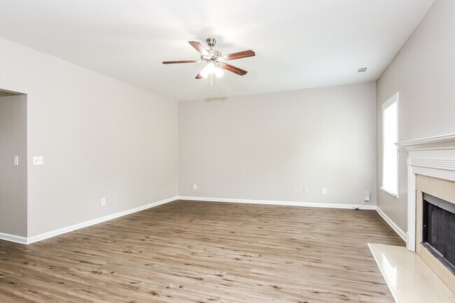 Building Photo - 39 Lenore Ct