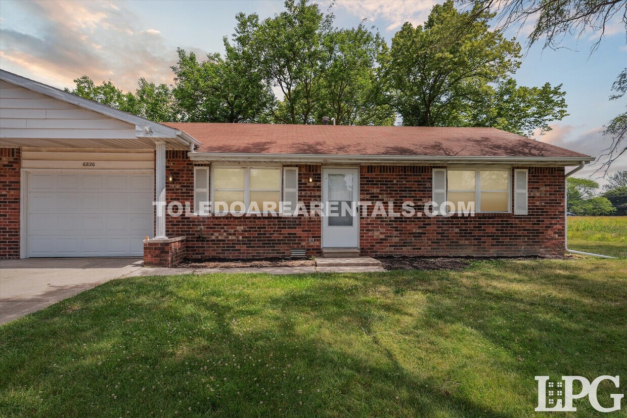 Primary Photo - 6820 Wagoner Dr