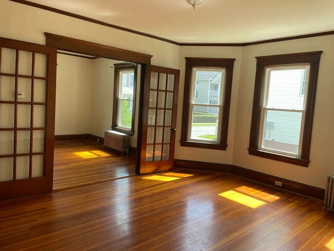 Building Photo - 34 Day Ave