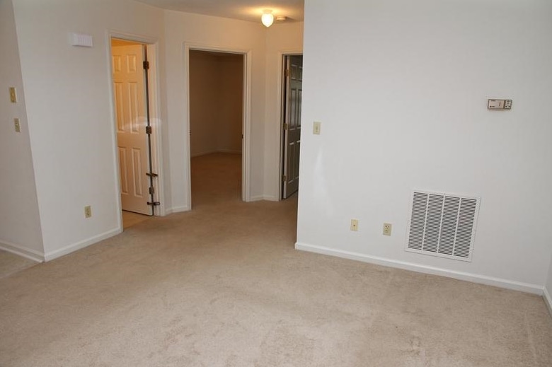 Ivy Court Apartments 3309 Landmark St Greenville NC 27834 Ivy Court Apartments 3309 Landmark St Greenville NC 27834