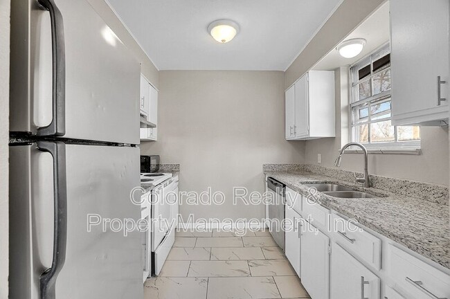 Foto del edificio - 16432 E 13th Pl