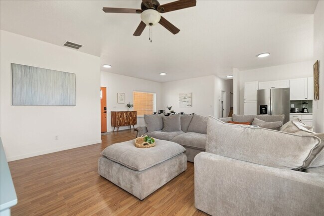 Foto del edificio - 30 Charters Cir