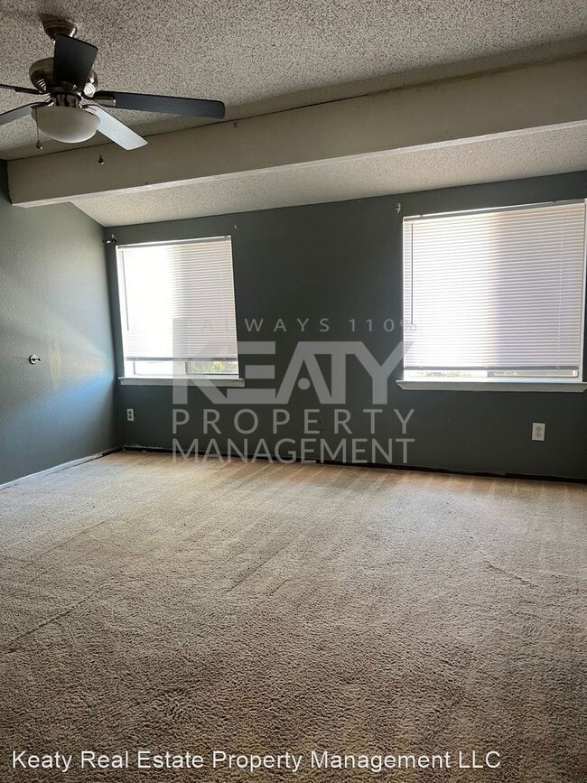 Building Photo - 3 br, 1.5 bath House - 22 Larkspur Lane