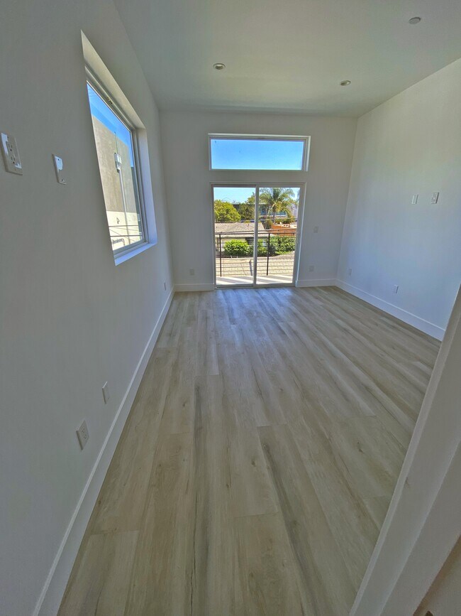 Foto del edificio - 4627 W 18th St