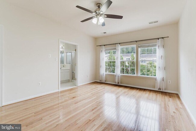 Foto del edificio - 4577 Derring Ln