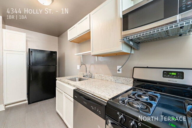 Building Photo - 4344 Holly St