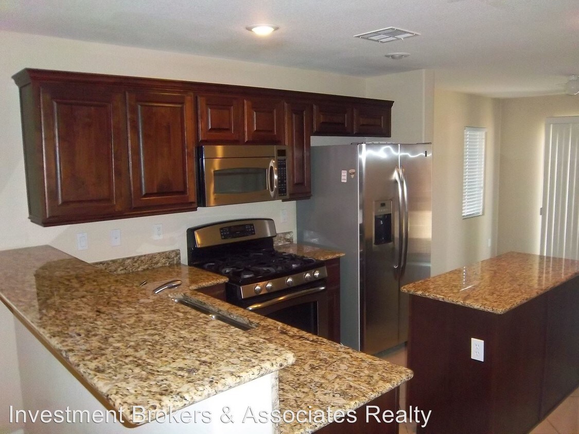 Foto principal - 7377 Prussian Green St