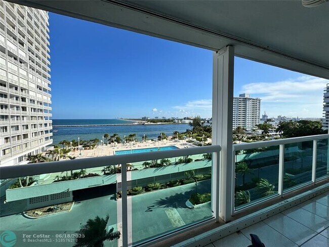 Building Photo - 2100 S Ocean Ln