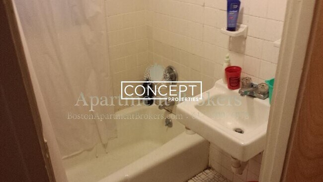 Building Photo - 38 Hemenway St