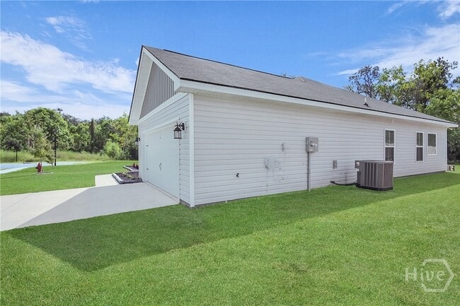 Building Photo - 1039 Meloney Dr