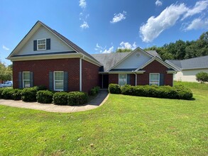 Building Photo - 100 Pine Bark Ln