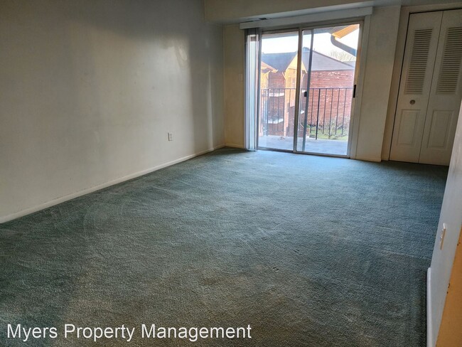 Building Photo - 1 br, 1 bath House - 10 Essex Hall