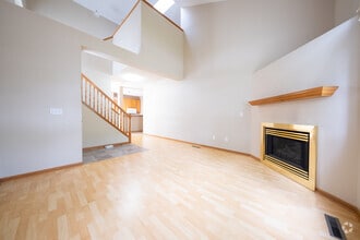 Building Photo - 2750 Mallard Dr