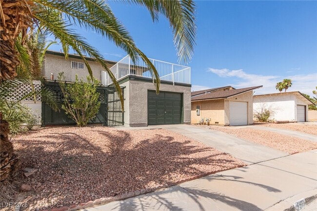 Building Photo - 557 Chelsea Dr
