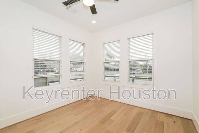 Foto del edificio - 231 Grace St